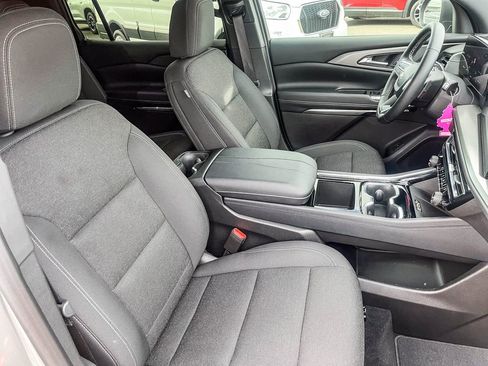 Used 2026 Chevrolet Traverse LT w/ Driver Confidence Package image 15