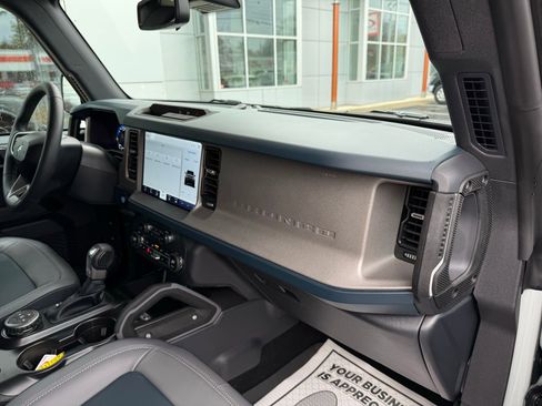 Used 2024 Ford Bronco Outer Banks image 26