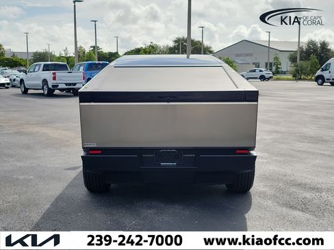 Used 2026 Tesla Cybertruck AWD Crew Cab image 5