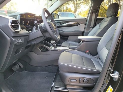 New 2025 Chevrolet TrailBlazer LT w/ Convenience Package image 10