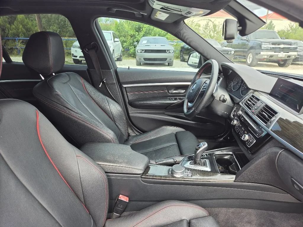 Used 2017 BMW 330i Sedan RWD image 21