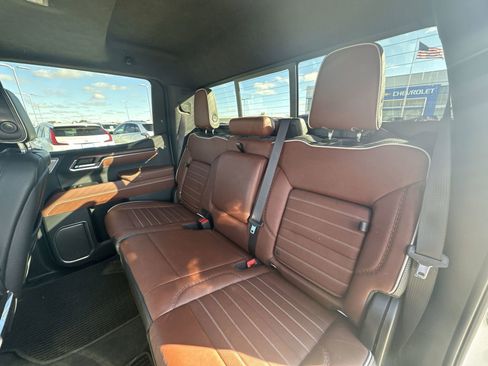 Used 2024 GMC Sierra 1500 Denali Ultimate image 26