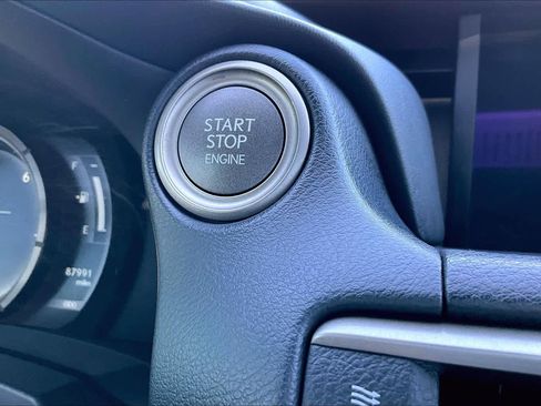 Used 2017 Lexus IS 200t image 33