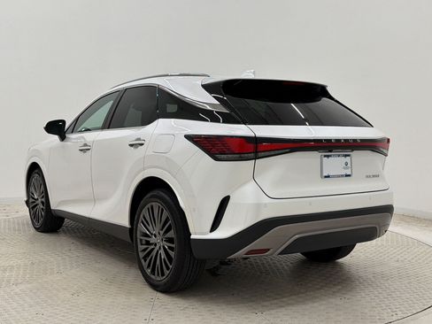 Used 2024 Lexus RX 350 FWD w/ Convenience Package image 3