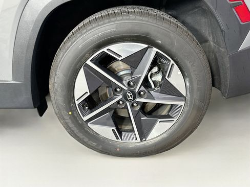 Used 2025 Hyundai Tucson SEL FWD image 11