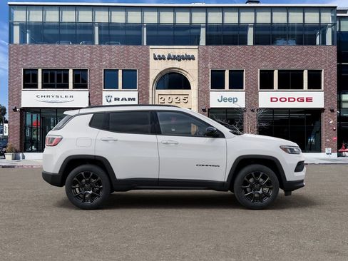 New 2026 Jeep Compass Latitude AWD/4WD image 21