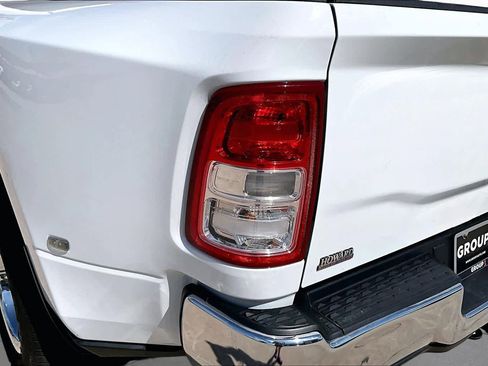 Used 2024 RAM 3500 Tradesman w/ Chrome Appearance Group AWD/4WD image 29