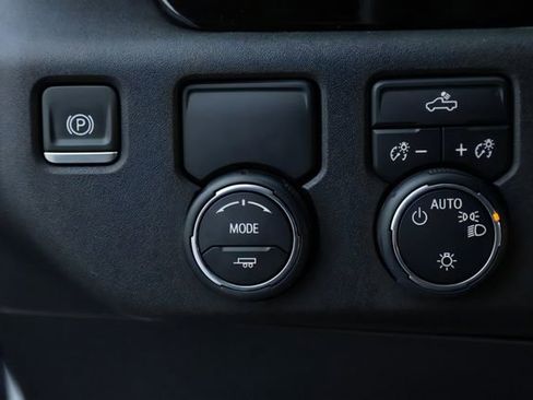 Used 2022 Chevrolet Silverado 1500 LT w/ Protection Package image 20