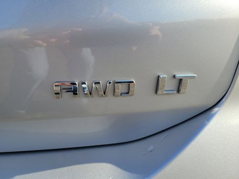 Used 2022 Chevrolet Equinox LT w/ Driver Convenience Package image 7