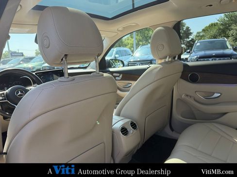 Certified 2022 Mercedes-Benz GLC 300 GLC 300 w/ Multimedia Package Lite image 21