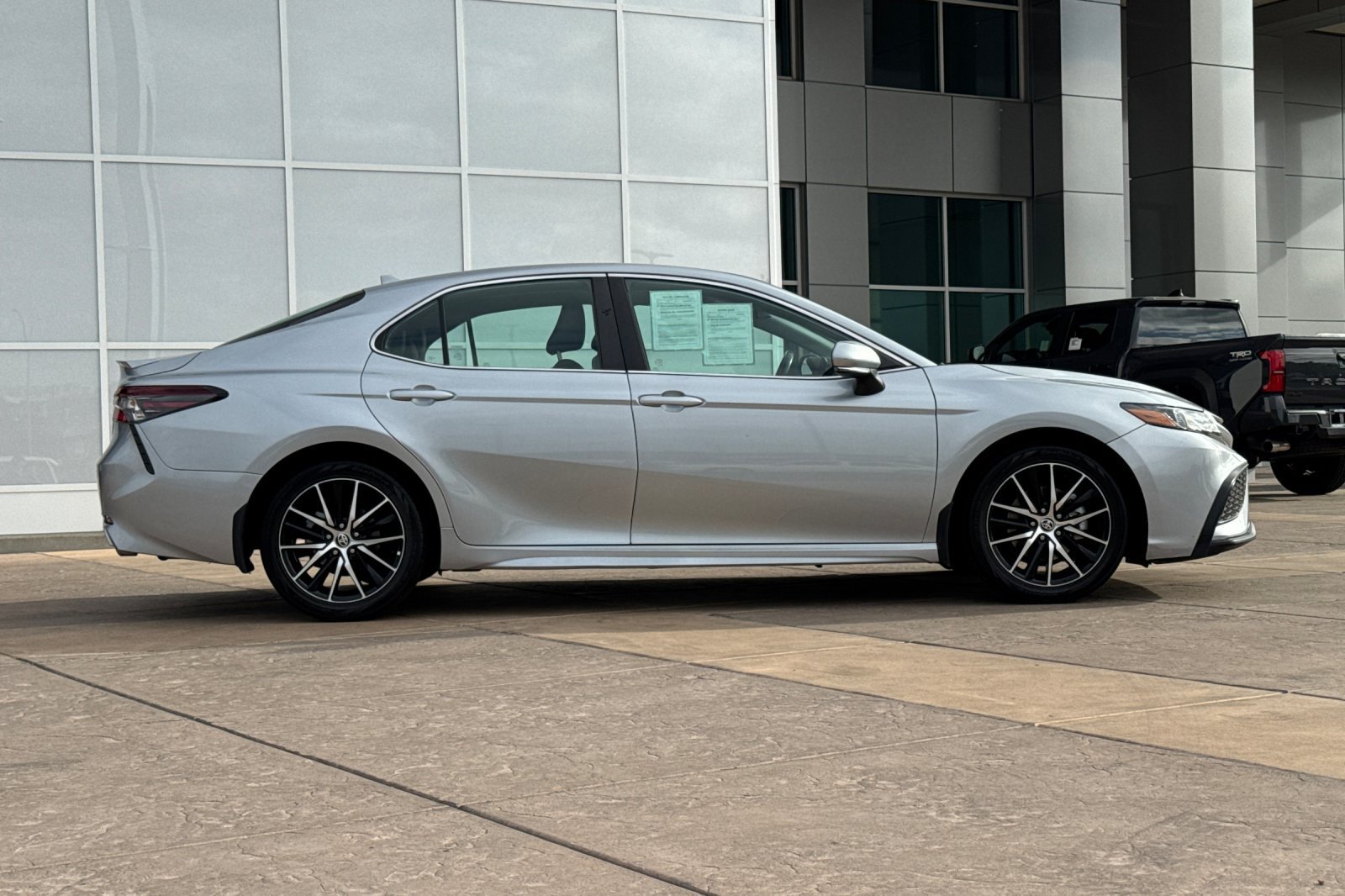 Certified 2024 Toyota Camry SE FWD image 3