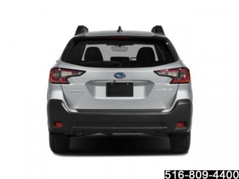 Used 2023 Subaru Outback Premium image 9
