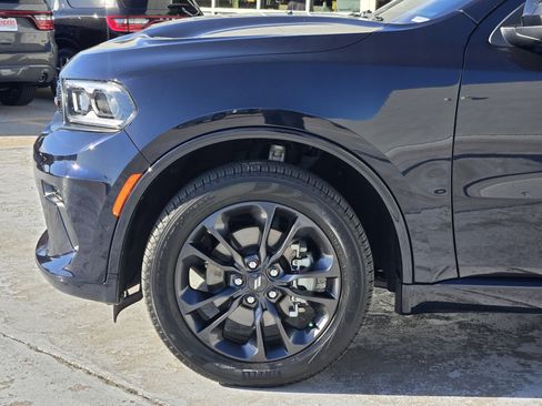 Used 2025 Dodge Durango GT image 9