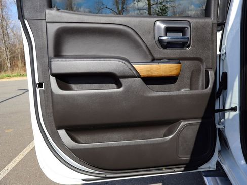 Used 2018 Chevrolet Silverado 1500 LTZ w/ LTZ Plus Package image 35