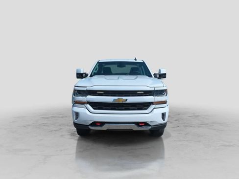 Used 2018 Chevrolet Silverado 1500 W/T w/ Trailering Package AWD/4WD image 3