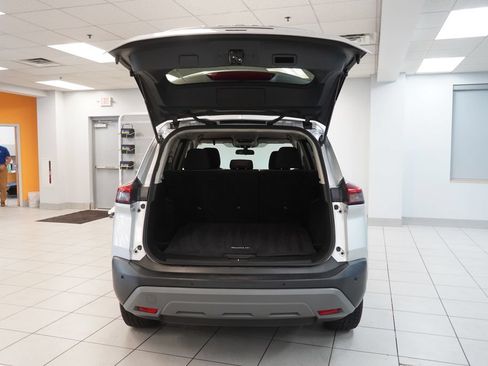 Used 2022 Nissan Rogue SV AWD/4WD image 9