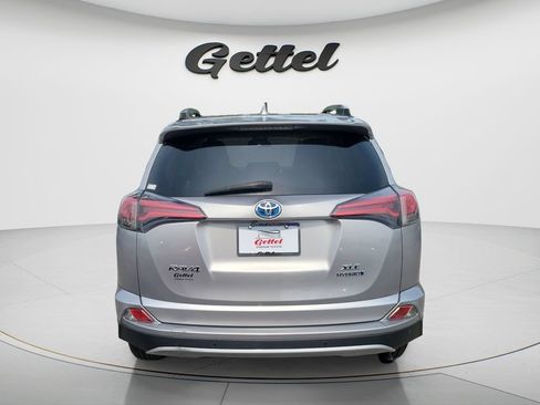 Used 2017 Toyota RAV4 XLE w/ Convenience Package AWD/4WD image 6