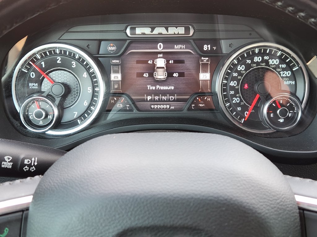 Used 2023 RAM 1500 Laramie AWD/4WD image 17