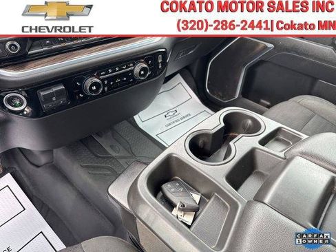 Used 2022 Chevrolet Silverado 1500 LT w/ Z71 Off-Road Package AWD/4WD image 18
