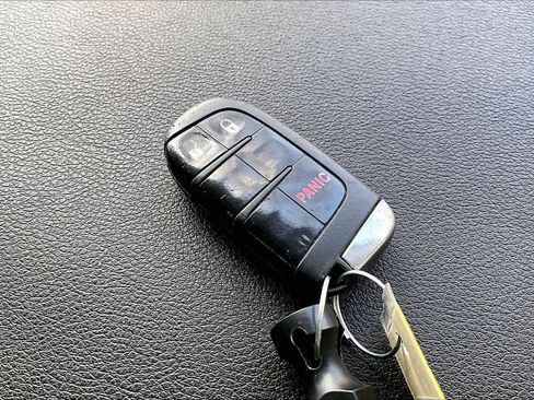 Used 2018 Jeep Renegade Latitude image 14