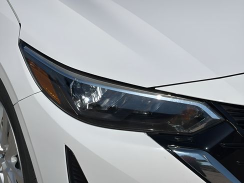 Used 2024 Nissan Sentra S FWD image 19