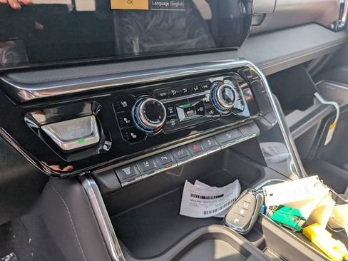 New 2026 GMC Sierra 2500 Denali w/ Denali Reserve Package AWD/4WD image 22