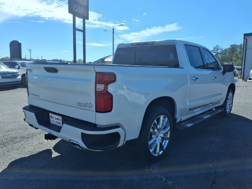 Used 2023 Chevrolet Silverado 1500 High Country w/ High Country Premium Package AWD/4WD image 7