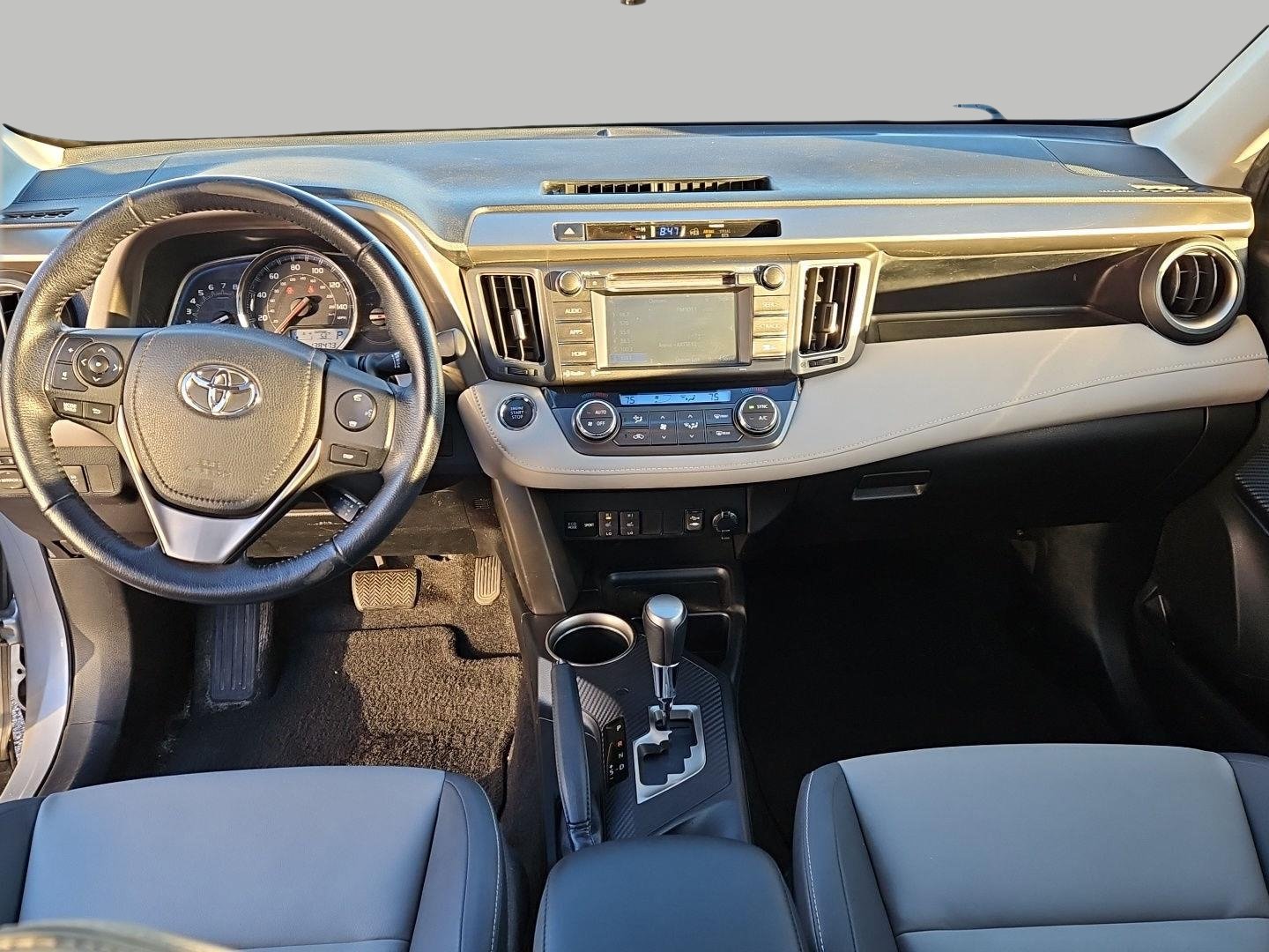 Used 2014 Toyota RAV4 Limited AWD/4WD image 18