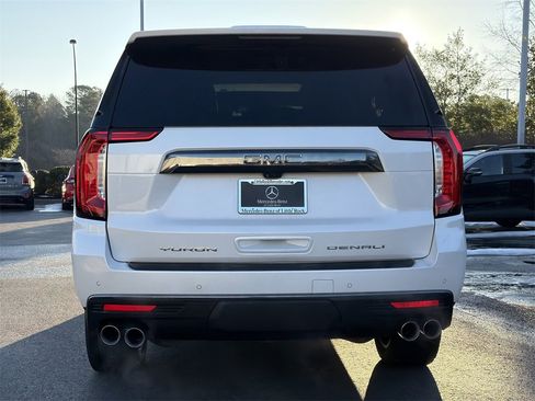 Used 2024 GMC Yukon XL Denali Ultimate image 4