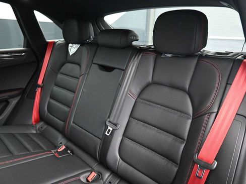 New 2026 Porsche Macan GTS AWD/4WD image 18