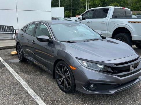 Used 2019 Honda Civic Sport image 2