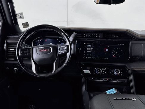 Used 2024 GMC Sierra 2500 AT4 w/ AT4 Premium Plus Package AWD/4WD image 13