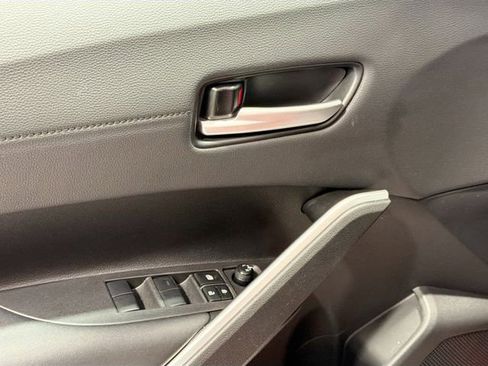 Certified 2022 Toyota Corolla Cross XLE w/ Convenience Package image 15