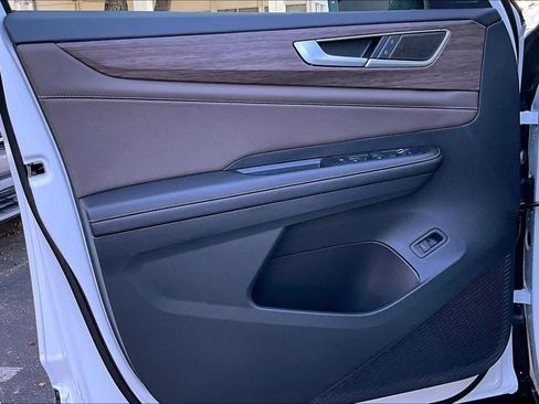 New 2026 Volkswagen Atlas SEL image 10