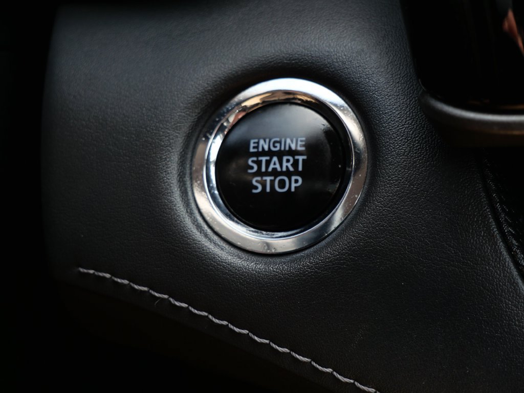 Used 2022 Toyota Highlander XLE AWD/4WD image 25