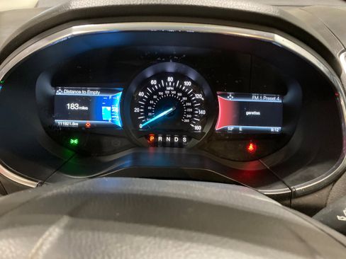 Used 2015 Ford Edge Titanium image 21