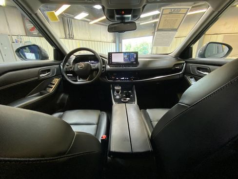 Used 2026 Nissan Rogue SL AWD/4WD image 17