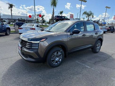 New 2026 Nissan Kicks S FWD image 3