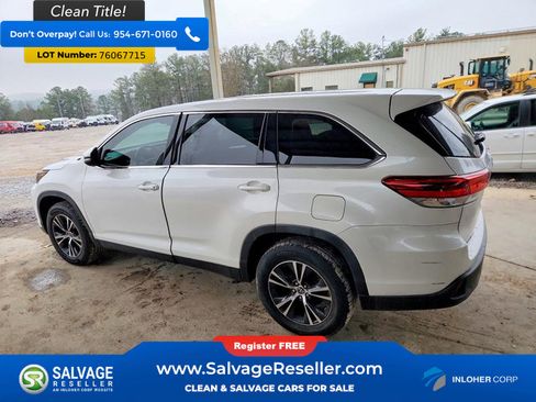 Used 2019 Toyota Highlander LE image 3