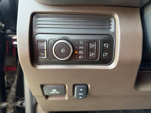 Used 2025 Ford F250 King Ranch w/ FX4 Off-Road Package AWD/4WD image 8