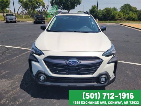 Used 2025 Subaru Outback Premium AWD/4WD image 2