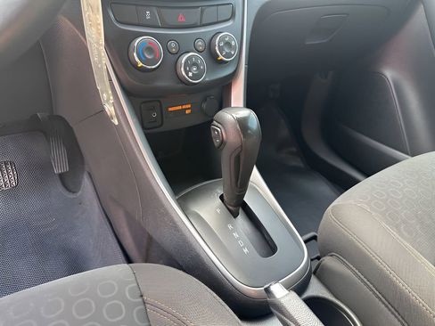 Used 2020 Chevrolet Trax LS w/ Tint and Cruise Package image 34