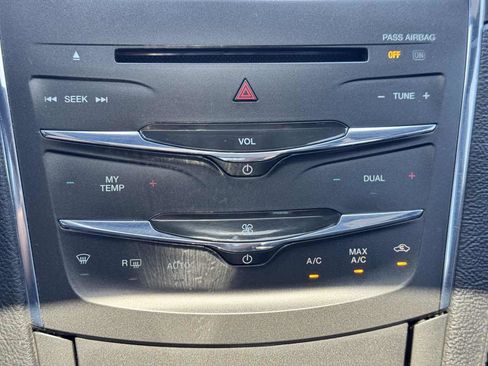 Used 2015 Lincoln MKS FWD image 48
