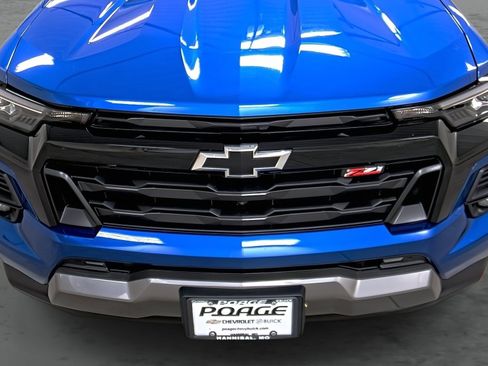 Used 2024 Chevrolet Colorado Z71 w/ Z71 Convenience Package 2 image 16