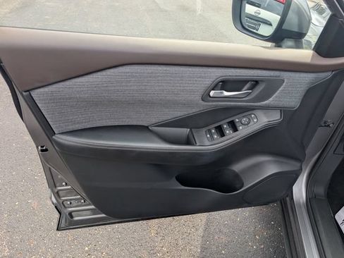 Certified 2023 Nissan Rogue SV AWD/4WD image 16