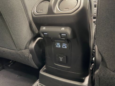 Used 2025 Jeep Wrangler Unlimited Sahara w/ Safety Group AWD/4WD image 22