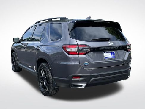 Used 2025 Honda Pilot Black Edition image 4