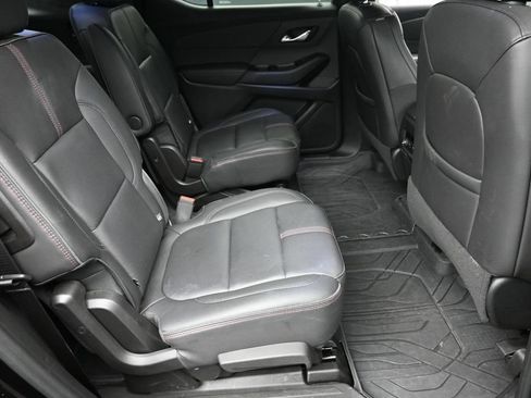 Used 2023 Chevrolet Traverse RS w/ LPO, Floor Liner Package AWD/4WD image 10
