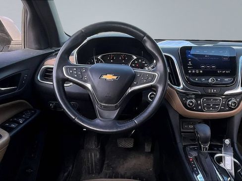 Used 2022 Chevrolet Equinox Premier AWD/4WD image 8