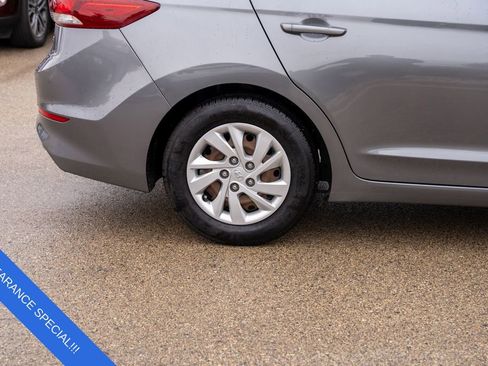 Used 2018 Hyundai Elantra SE w/ SE Connectivity Package 04 image 9
